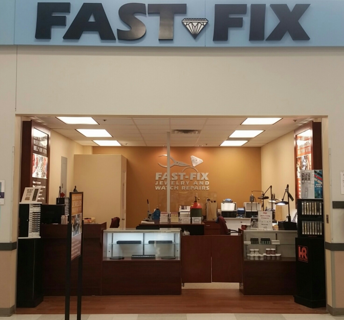 Store front of a Fast Fix franchise